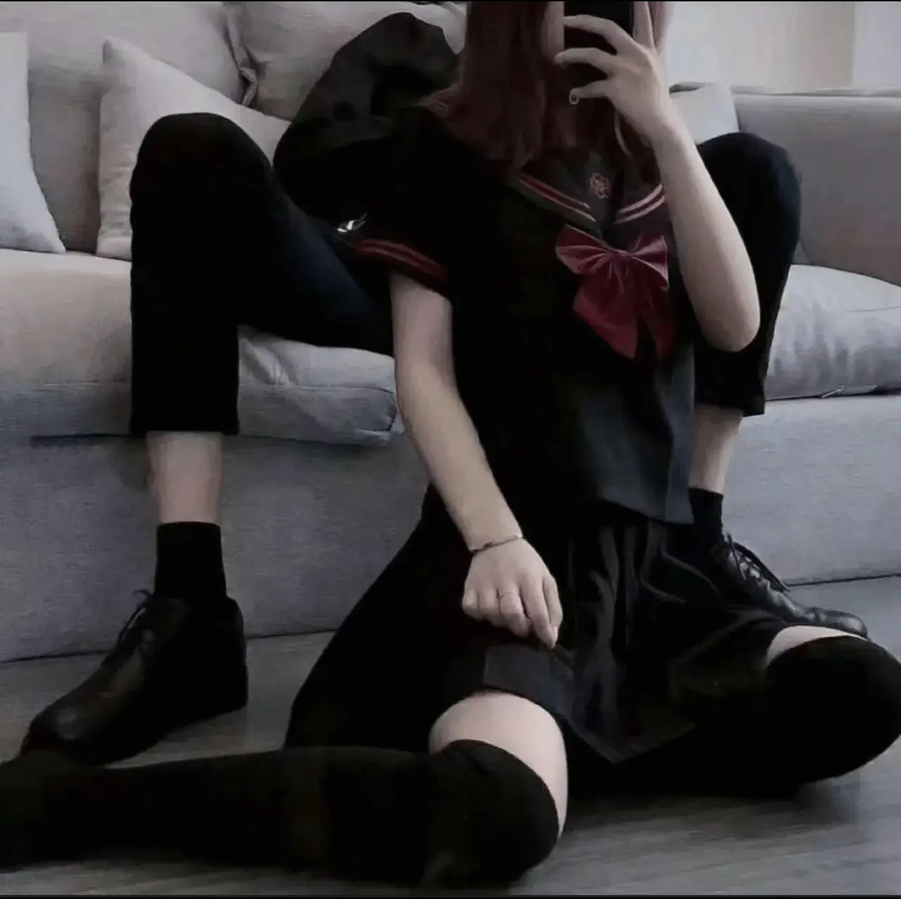 西檬之家-BDSM术语解析：新人如何理解恋足与权力交换